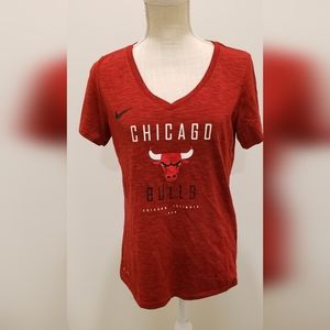 Women's M Nike NBA Bull's Dri-fit athletic cut tee